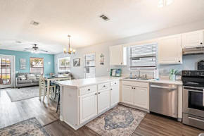 Surfside Cottage near Navarre Beach